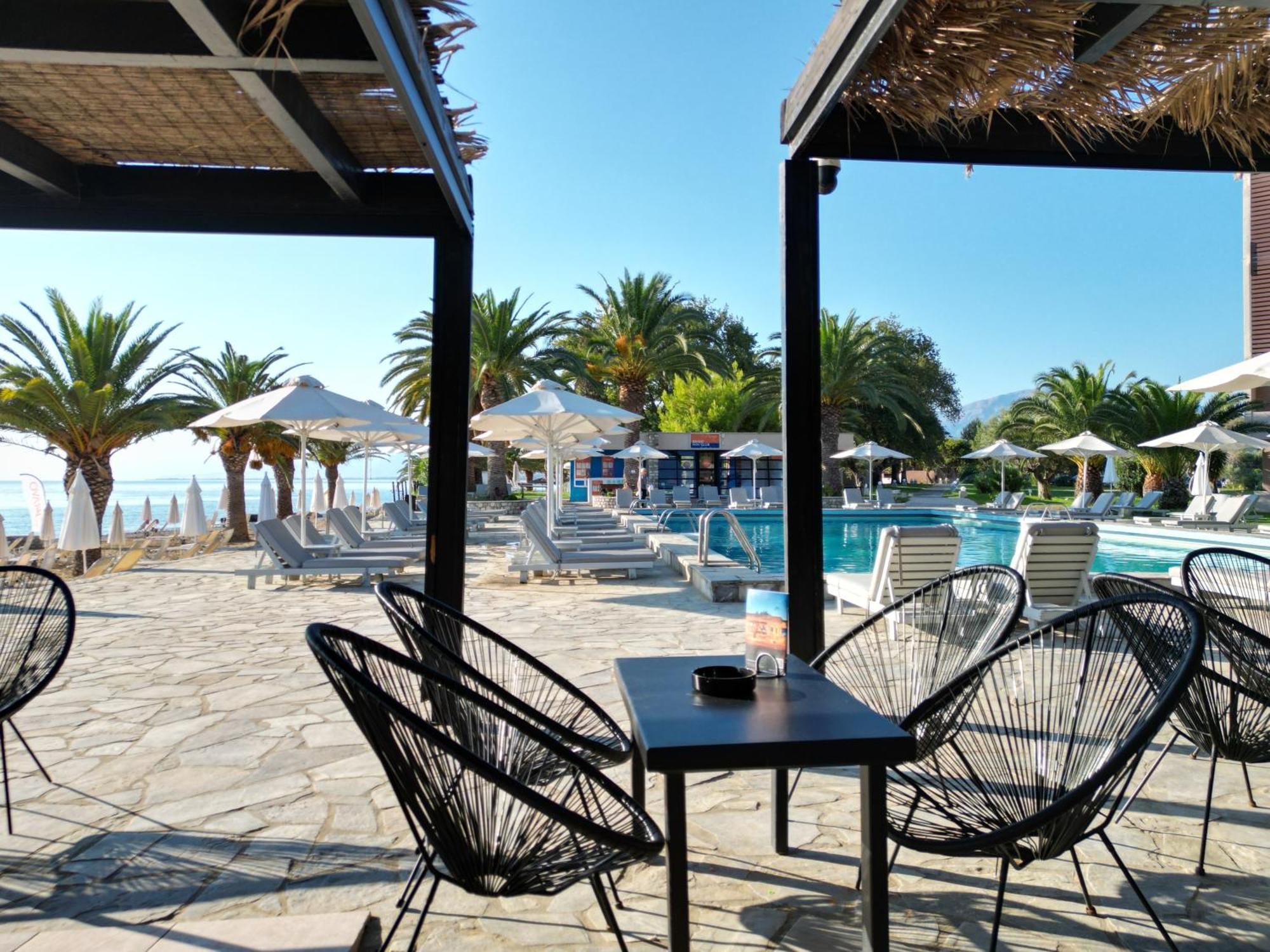 Long Beach Hotel & Resort Longos  Exterior foto